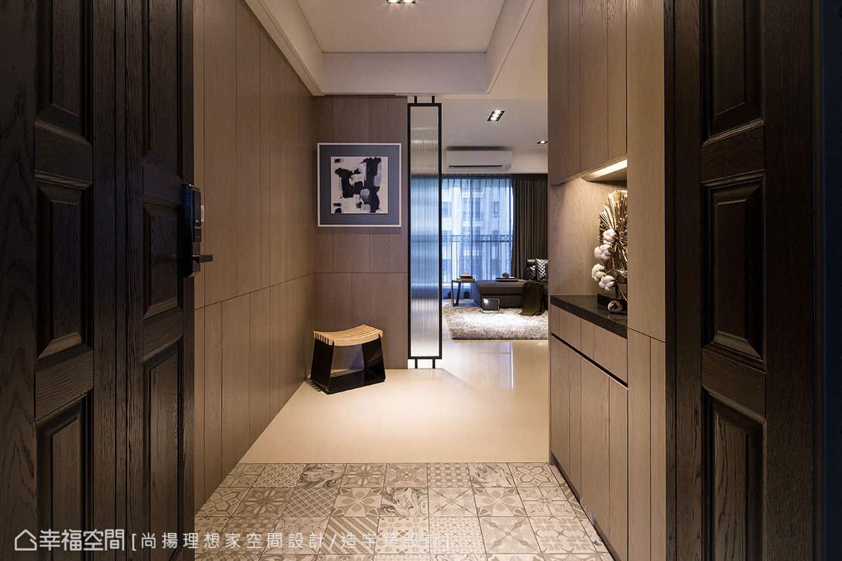 三居 现代 收纳 木质 客厅图片来自幸福空间在99平木质元素活化现代生活场域的分享