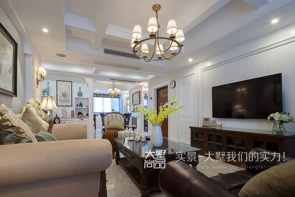 白色 米色 四居 美式 闲静轻松 客厅图片来自大墅尚品-由伟壮设计在现代美式风四居室·盛夏的阳光的分享