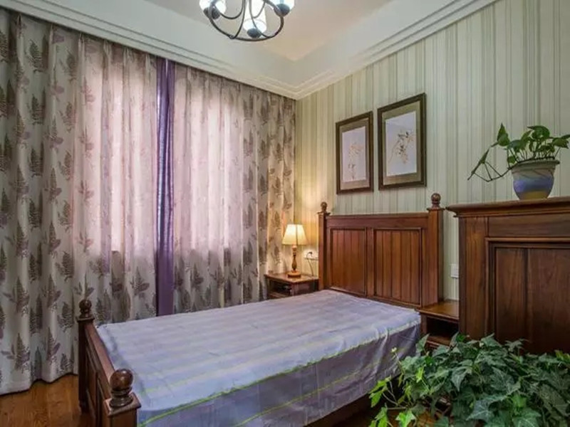 美式 四居 收纳 旧房改造 小资 卧室图片来自沙漠雪雨在170平米美式淡淡香草慕斯风味的分享