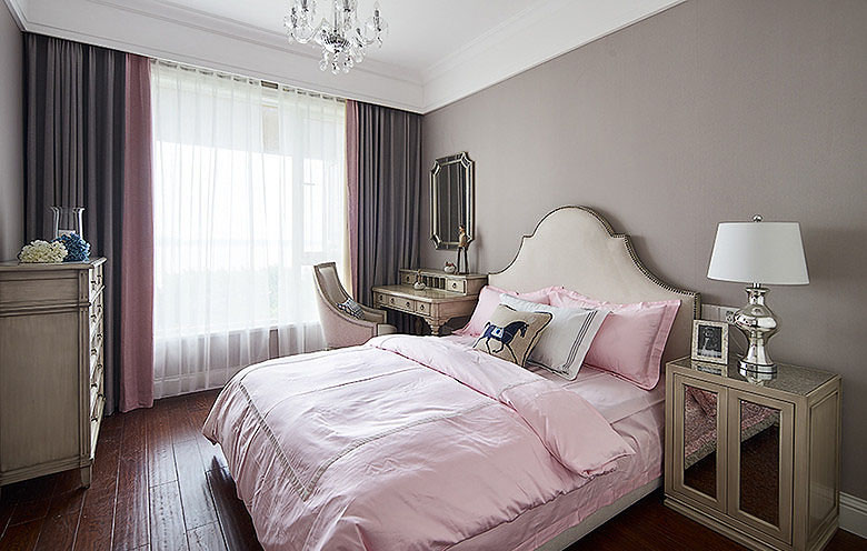 卧室图片来自家装大管家在浑然天成 158平美式混搭奢华4居的分享
