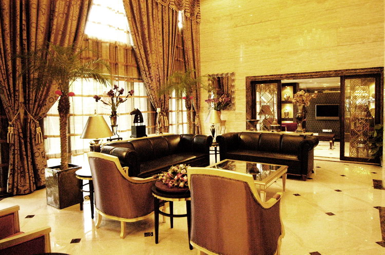 古典 欧式 客厅图片来自九鼎建筑装饰工程有限公司成都分在麓山国际社区别墅的分享