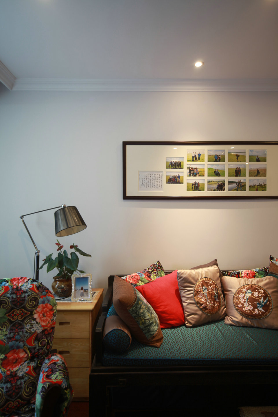 简约 混搭 小资 客厅图片来自成都家和装饰在中式与美式的完美结合的分享