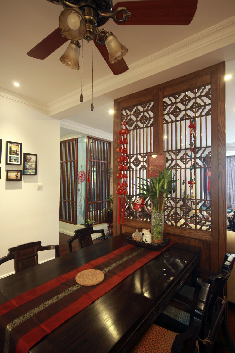 简约 混搭 小资 餐厅图片来自成都家和装饰在中式与美式的完美结合的分享