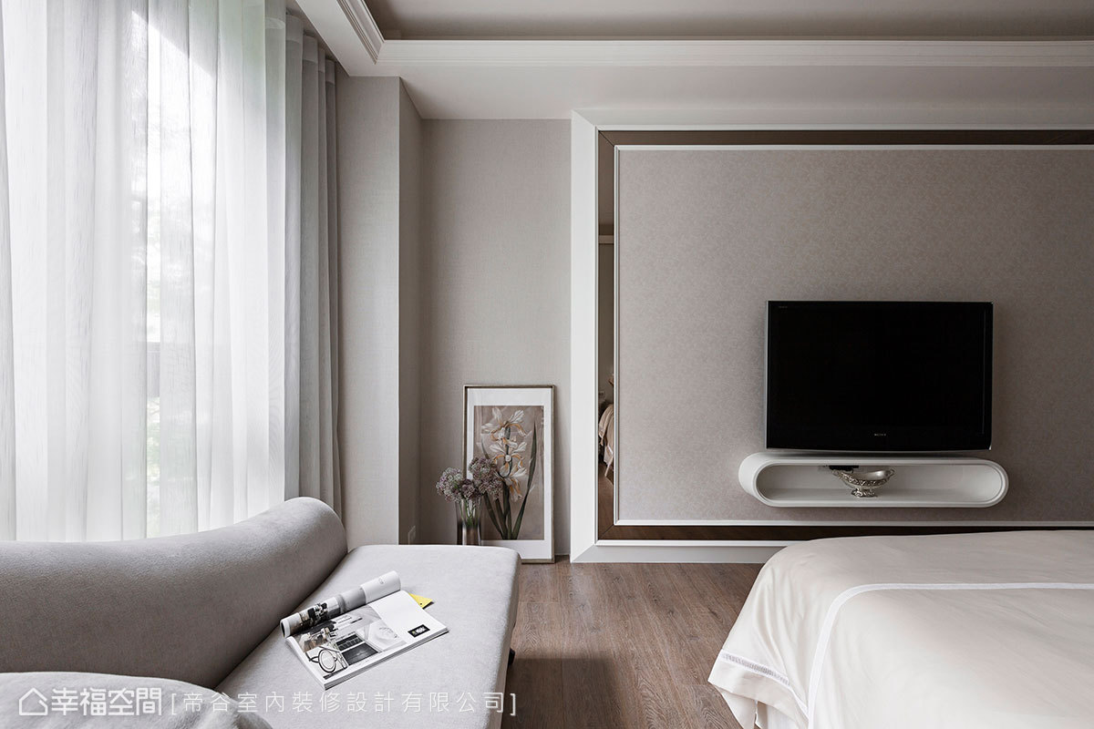 别墅 新古典 收纳 简约 卧室图片来自幸福空间在363平跨世代新古典家居的分享