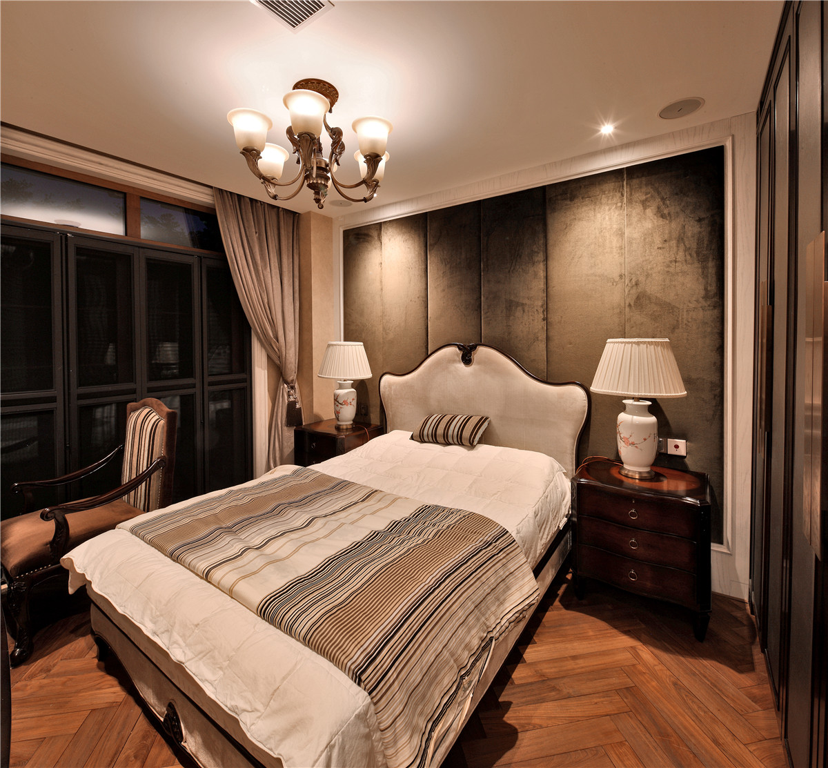 别墅 欧式 卧室图片来自名雕装饰设计在水榭山欧式风格700平别墅装修的分享
