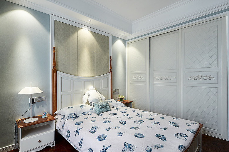 卧室图片来自家装大管家在实用美貌并存 150平美式混搭4居的分享