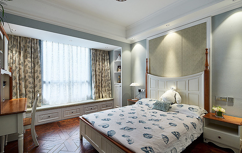 卧室图片来自家装大管家在实用美貌并存 150平美式混搭4居的分享