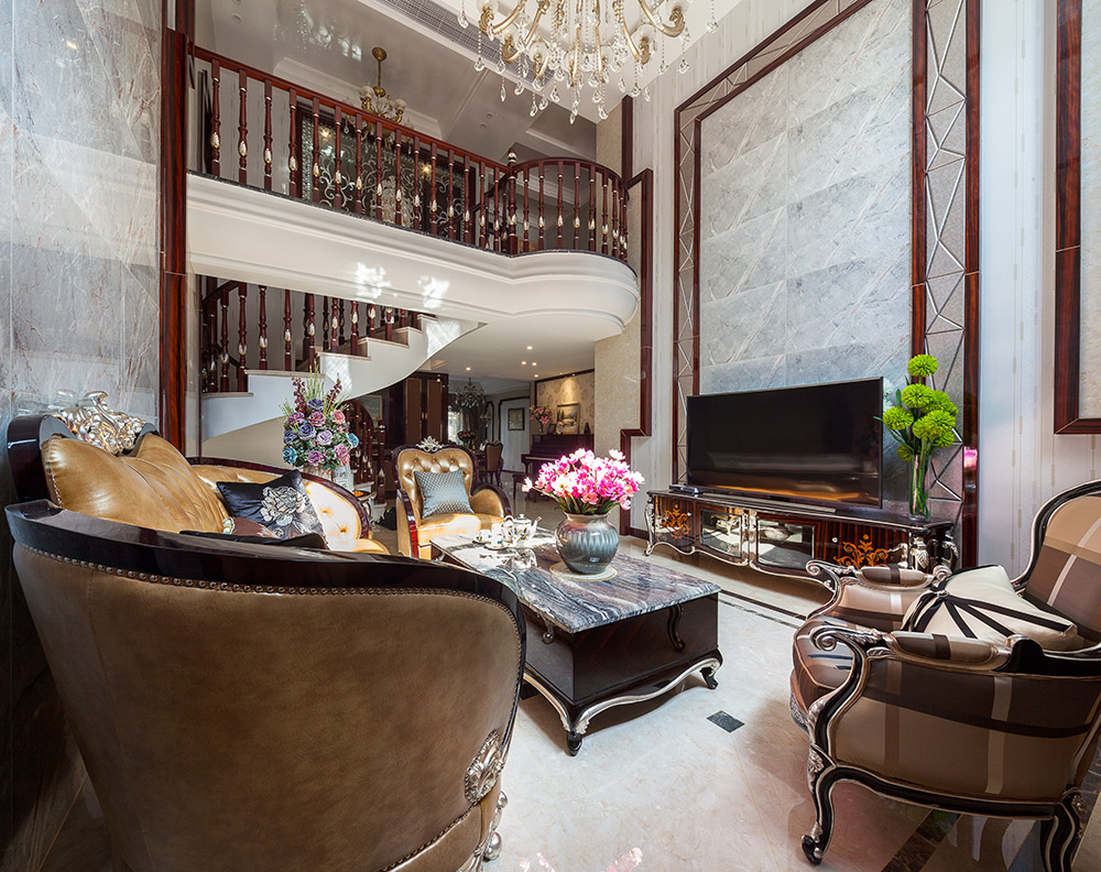 客厅图片来自大墅尚品-由伟壮设计在新古典风三居·朗朗大气的美宅的分享
