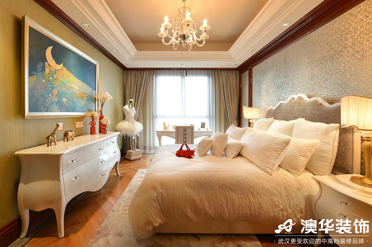 卧室图片来自澳华装饰有限公司在华润翡翠城新古典风格的分享