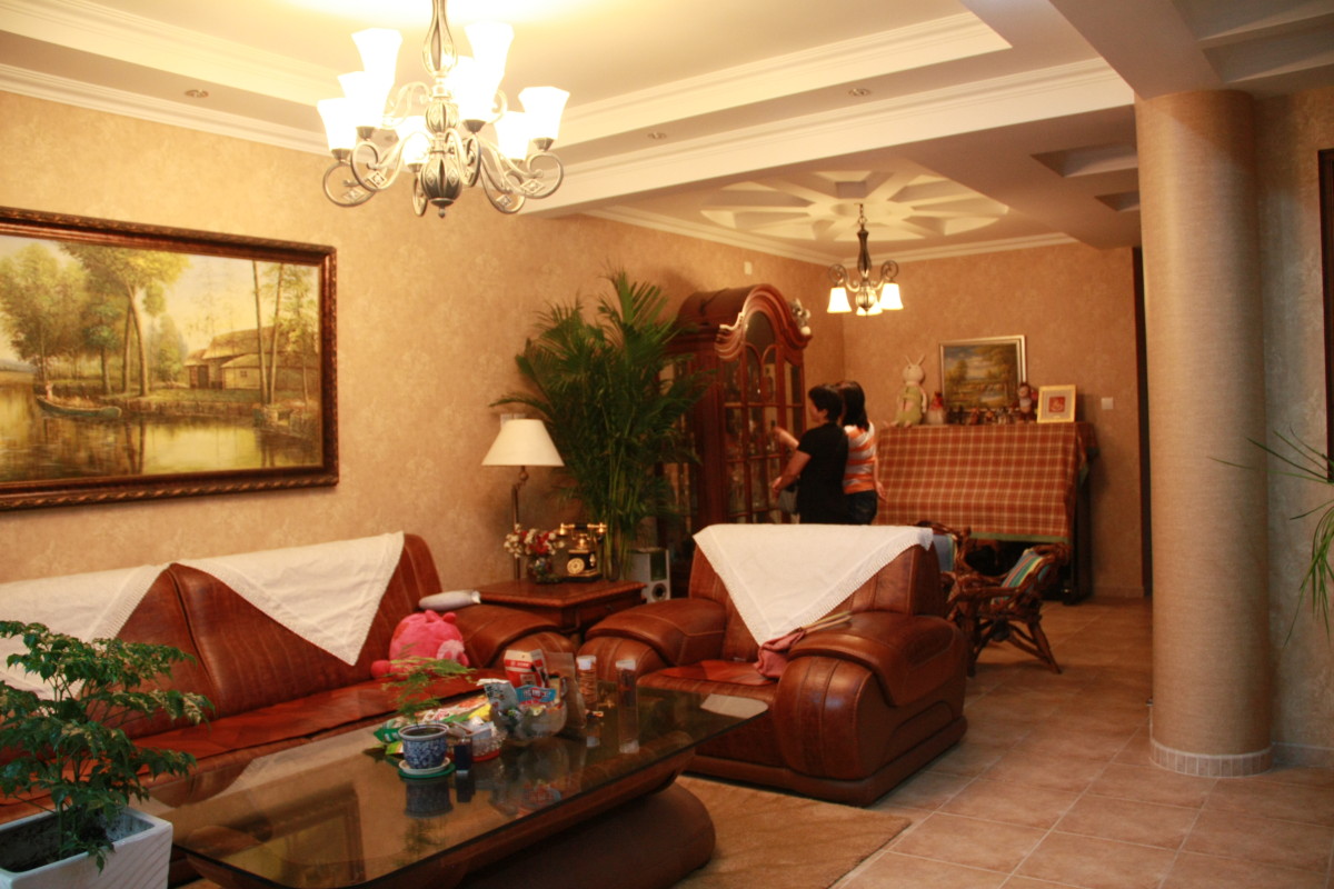 客厅图片来自北京居然元洲装饰小尼在300平米别墅欧式风格，心灵回归的分享