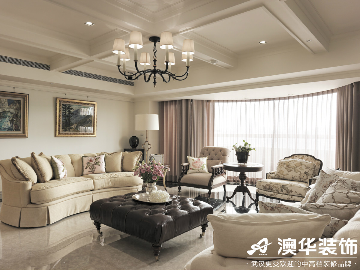 客厅图片来自澳华装饰有限公司在阳光100大湖第别墅美式风格的分享
