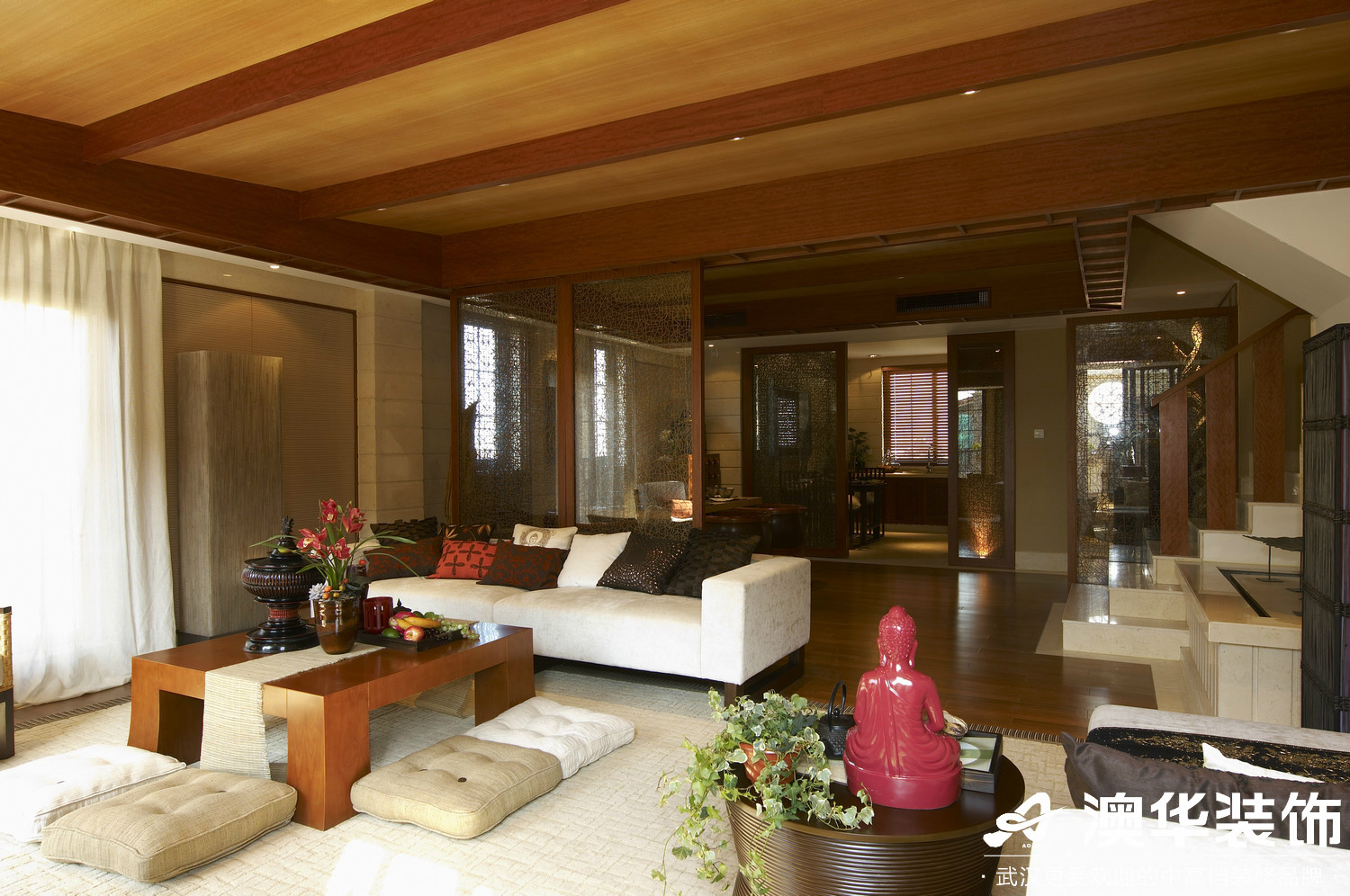 客厅图片来自澳华装饰有限公司在碧桂园生态城·东南亚风格的分享