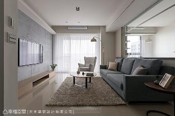 129平恬静清爽诠释温馨时尚宅