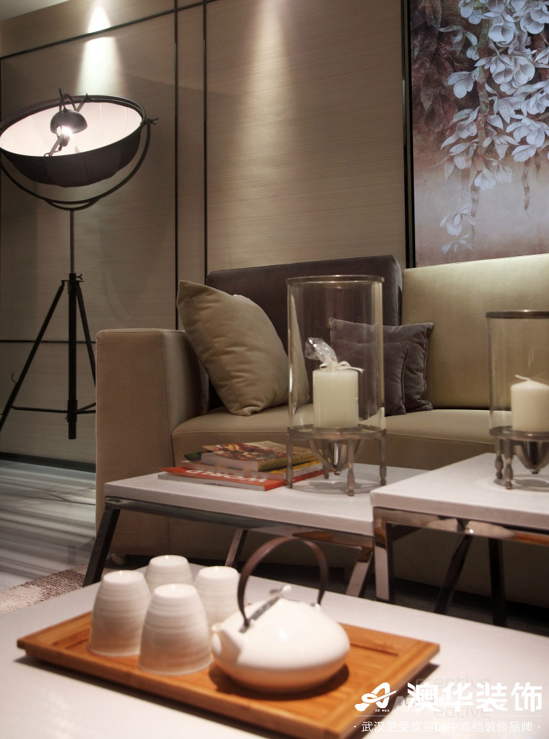 客厅图片来自澳华装饰有限公司在武汉恒大龙墅·现代风格的分享