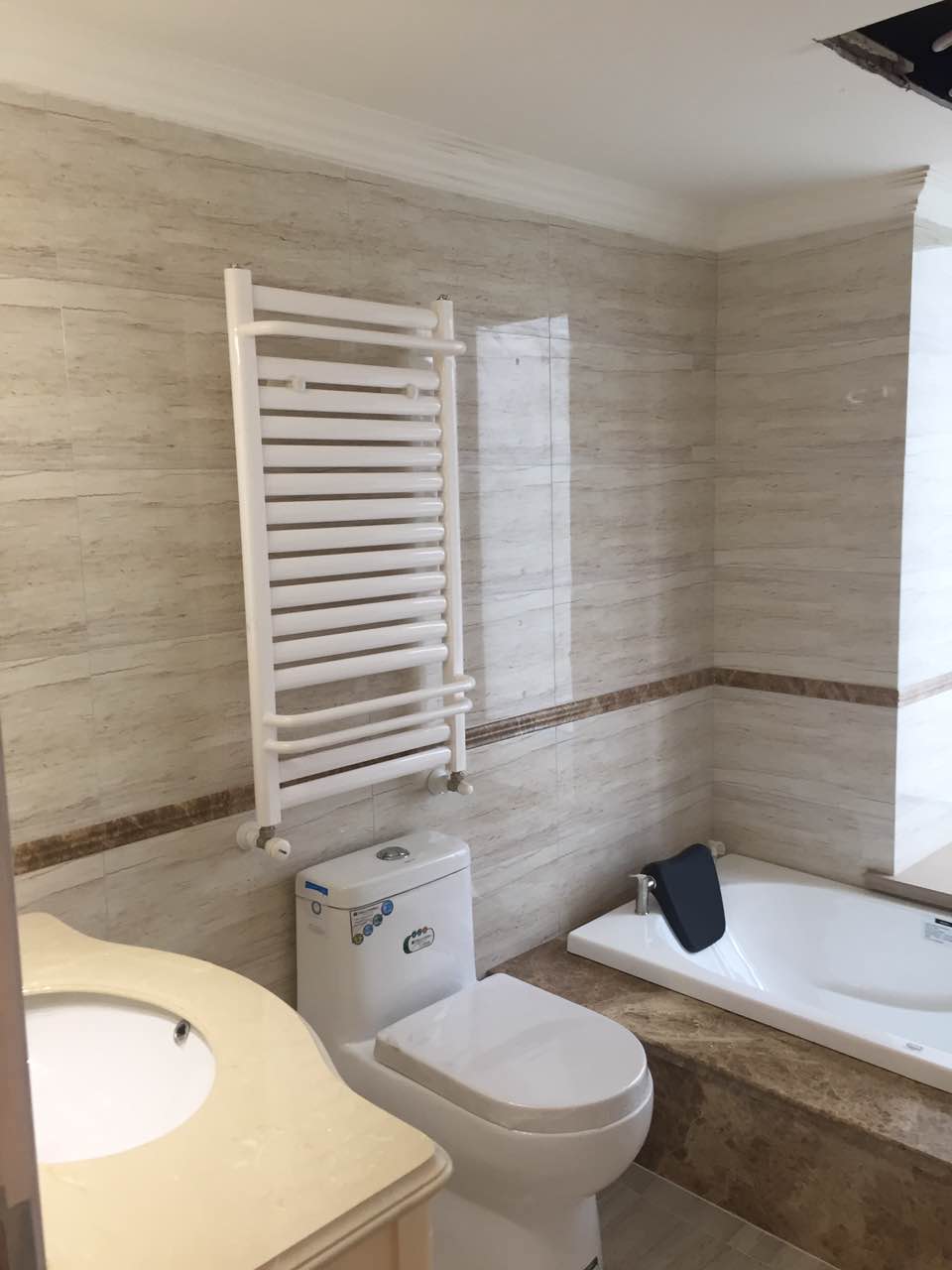 欧式 三居 室内设计 装饰 装修 卫生间图片来自fy1831303388在珠江御景湾的分享