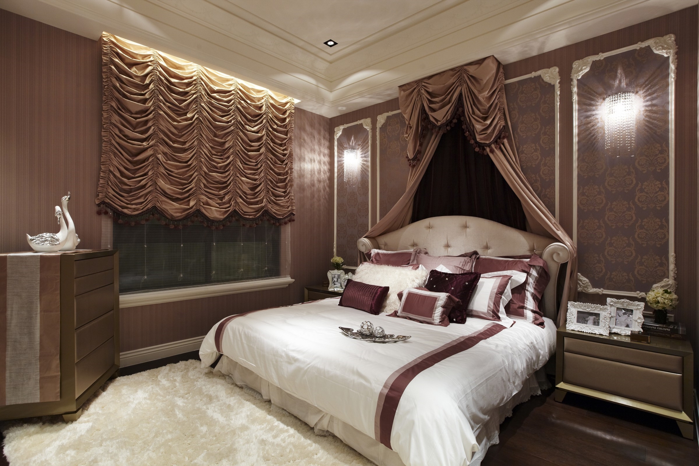 三居 卧室图片来自北京紫禁尚品国际装饰kangshuai在泛海国际新古典装修风格案例的分享