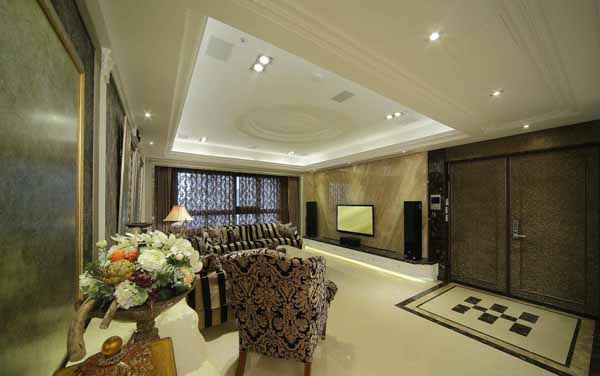 欧式 三居 客厅图片来自上海潮心装潢设计有限公司在金平小区119平欧式三室装修设计的分享