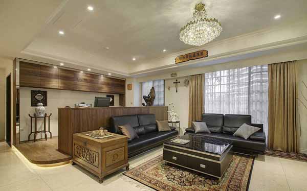 混搭 三居 旧房改造 客厅图片来自上海潮心装潢设计有限公司在110平混搭三居室装修设计案例的分享