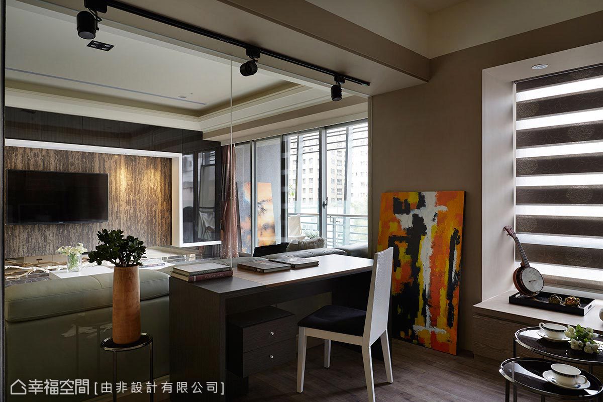 三居 休闲 现代 收纳 客厅图片来自幸福空间在178平乡林皇居 (毛胚屋) (中)的分享