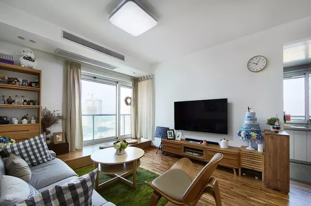 简约 三居 80后 装修设计 整体家装 二手房翻新 客厅图片来自上海实创-装修设计效果图在这样设计太美了，96平米三口之家的分享