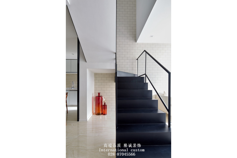 简约 白领 收纳 旧房改造 80后 小资 舒适 温馨 复式 楼梯图片来自fy1831303388在海棠湾的分享