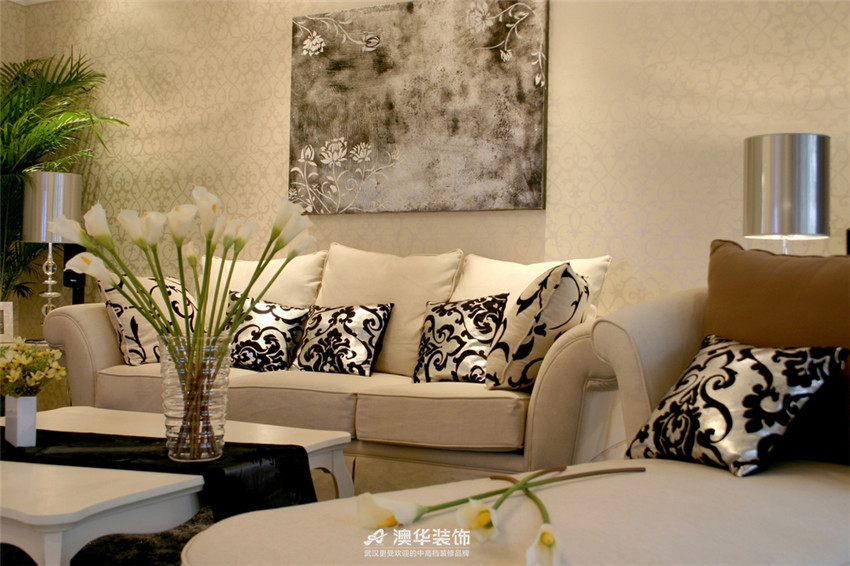 简约 欧式 混搭 客厅图片来自澳华装饰有限公司在中建康城  ·  雅致主义风格的分享