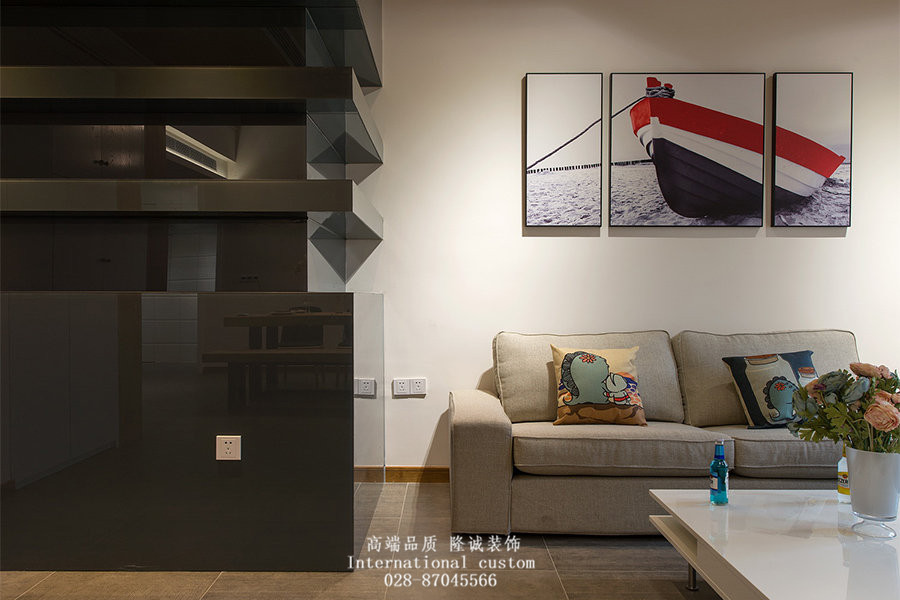 简约 白领 收纳 旧房改造 80后 小资 舒适 温馨 客厅图片来自fy1831303388在锦华苑的分享