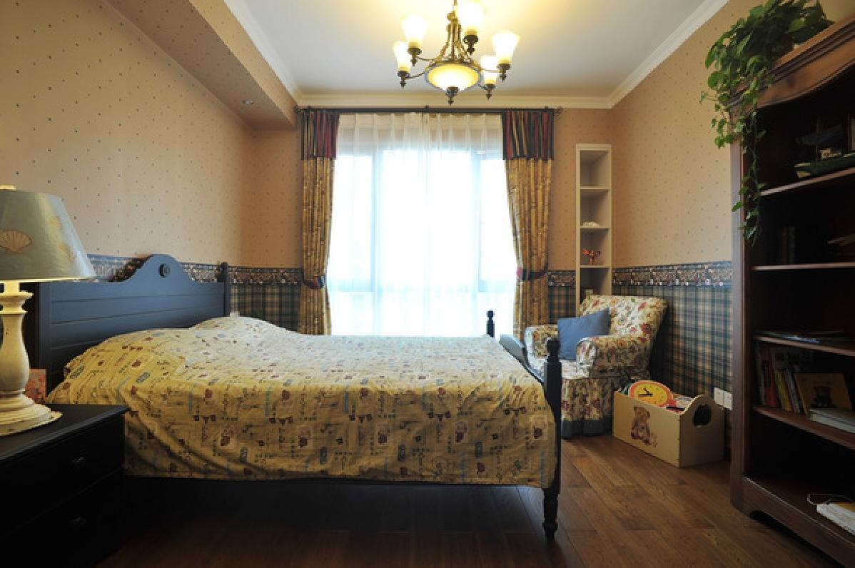美式 三居 80后 小资 舒适 简单 卧室图片来自武汉全有装饰在福星惠誉福星华府---美式风的分享