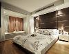 卧室：带花的墙纸点缀整个空间，简单的石膏线条映衬出卧室温馨浪漫的感觉。