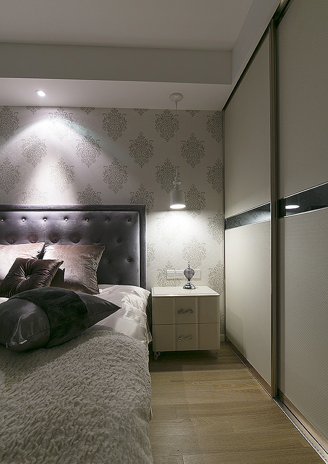 卧室图片来自家装大管家在夏沫悠蓝 100平简约新古典3居室的分享