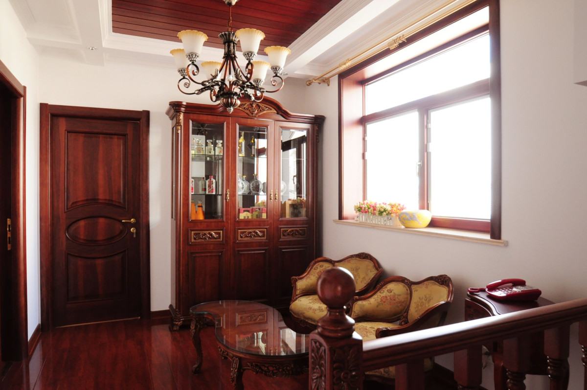 客厅图片来自北京居然元洲装饰小尼在牛驼孔雀城联排别墅美式新古典的分享