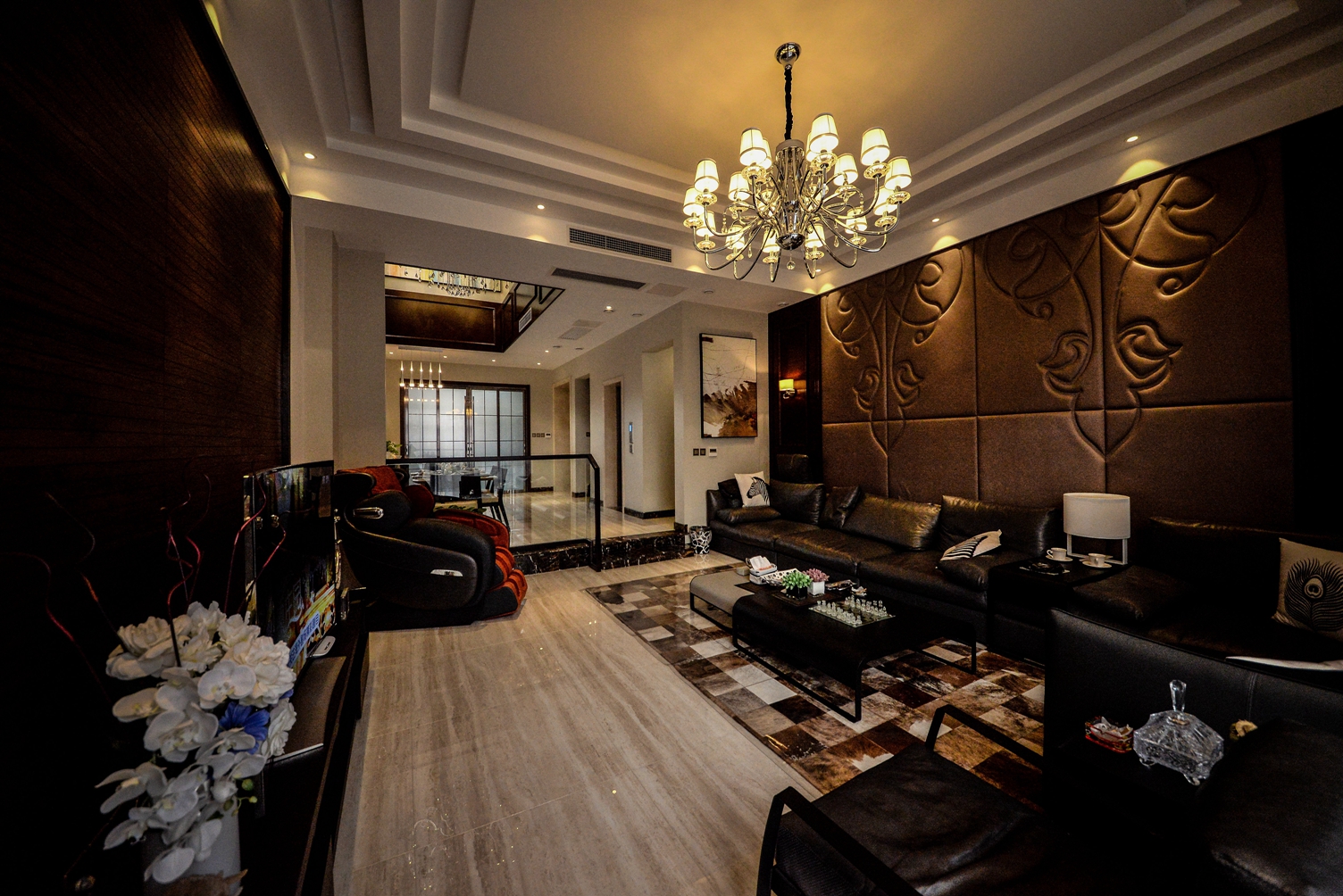 客厅图片来自JingYiPrize人居空间设计大赛在刘莹-津南新城别墅的分享