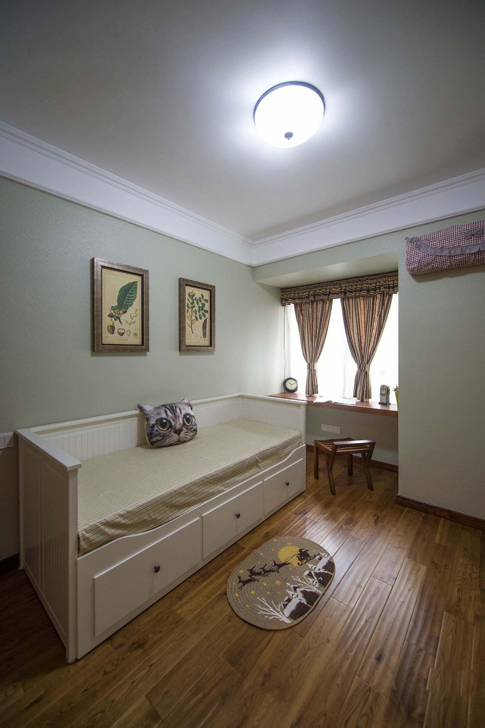简约 卧室图片来自安豪装饰在现代简约二居室的分享