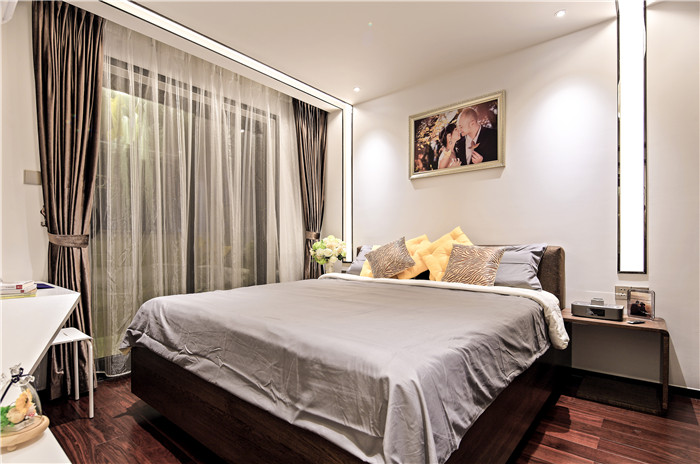 卧室图片来自JingYiPrize人居空间设计大赛在邝爻年-玩·家的分享