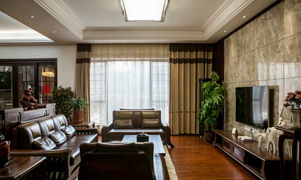 南国明珠 四居室 中式 165平 嘉年华 客厅图片来自武汉嘉年华装饰在南国明珠的分享