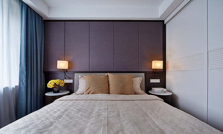 卧室图片来自家装大管家在雅致不失时尚 139平现代港式3居的分享