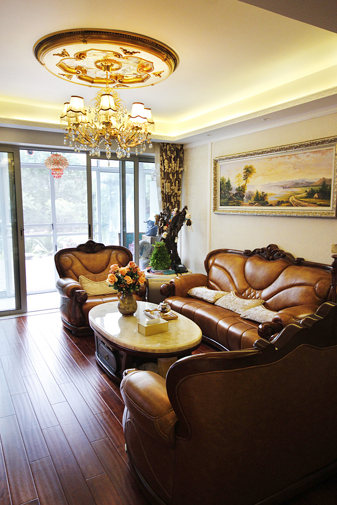 简约 欧式 三居 白领 80后 客厅图片来自成都V2装饰在如若有家，处处是温暖的分享