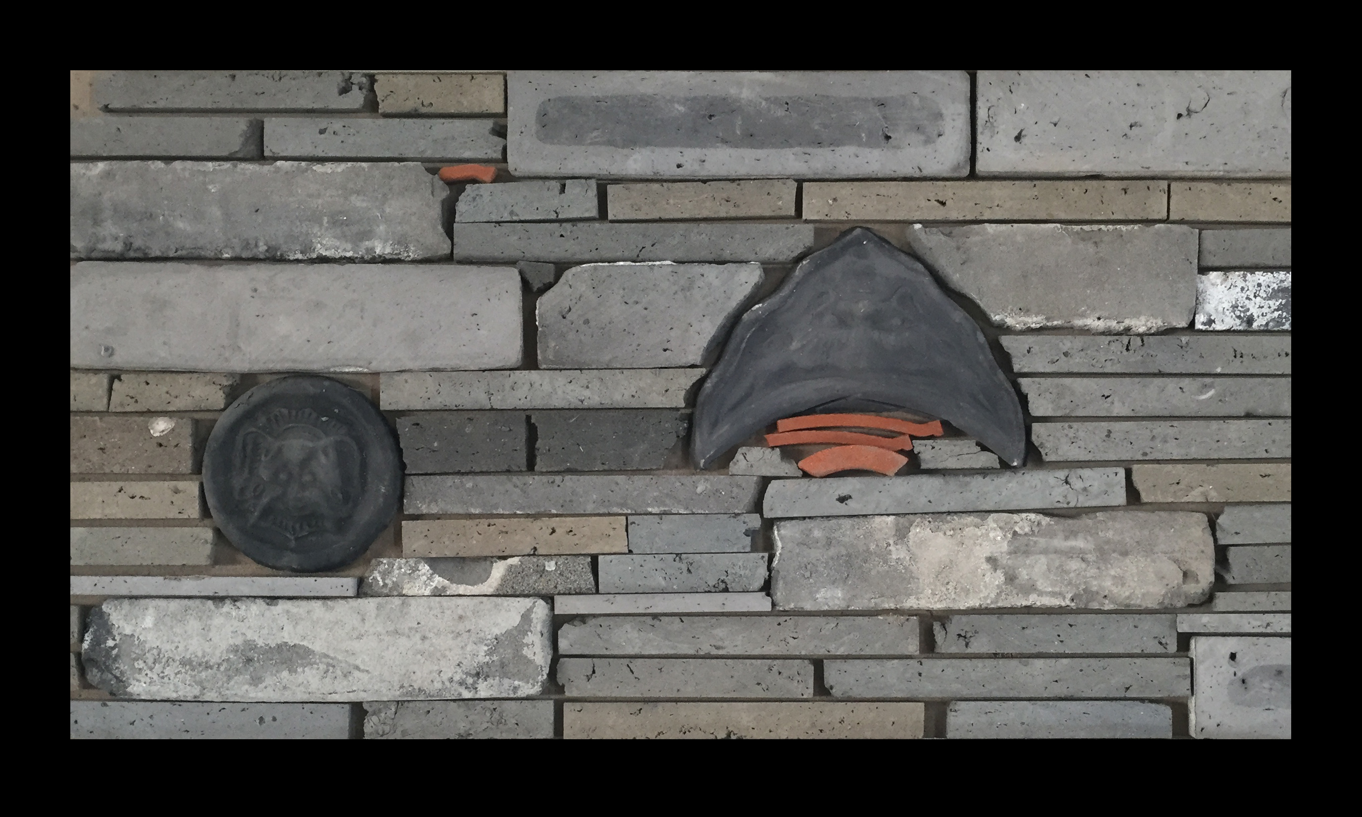 图片来自磊富马赛克-材料肌理研究在古旧砖系列的分享