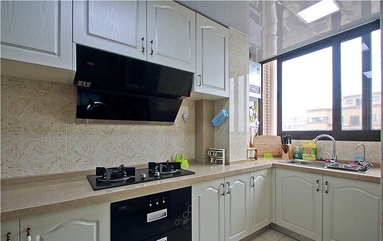 欧式 三居 厨房图片来自今朝装饰张智慧在130平公寓欧式风格的分享