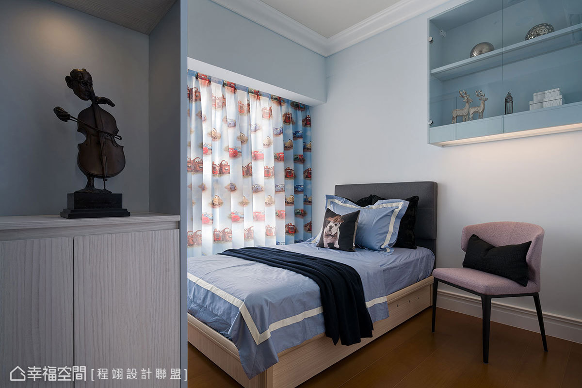新古典 三居 现代 时尚 卧室图片来自幸福空间在99平体现精准时尚订制学的分享