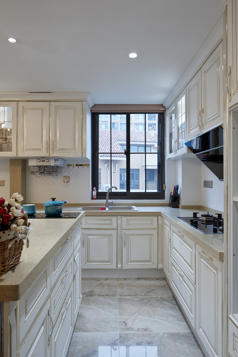 别墅 厨房图片来自张勇高级室内设计师在凯德麓语古典欧式设计案例效果的分享