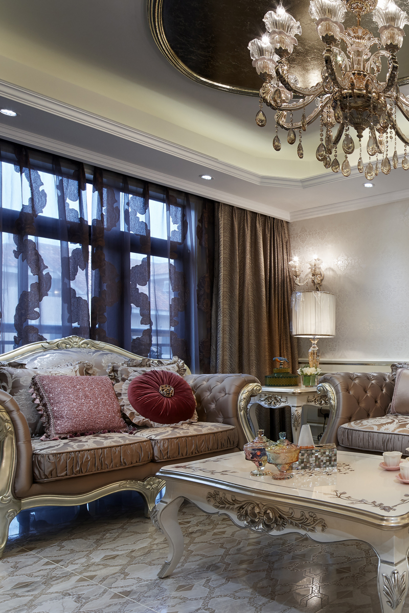 别墅 客厅图片来自张勇高级室内设计师在凯德麓语古典欧式设计案例效果的分享