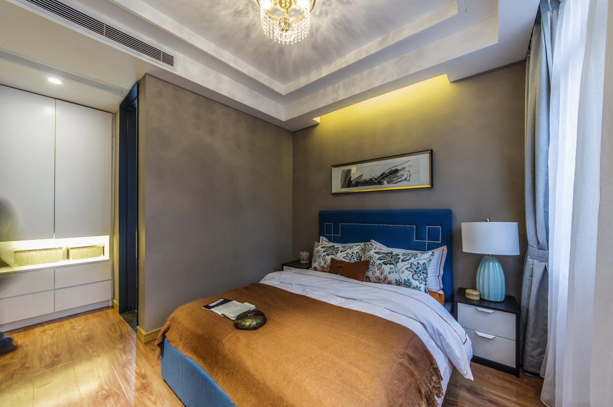 别墅 收纳 新中式 卧室图片来自张勇高级室内设计师在金地中央世家新中式设计案例效果的分享