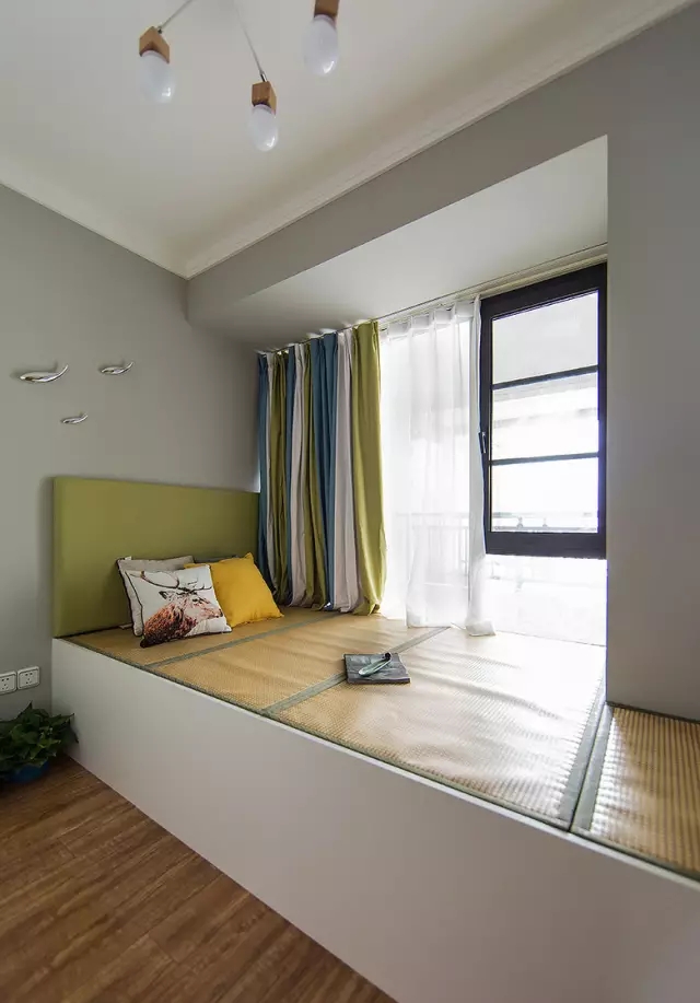 简约 三居 旧房改造 卧室图片来自实创装饰上海公司在100㎡现代简约风三居室的分享