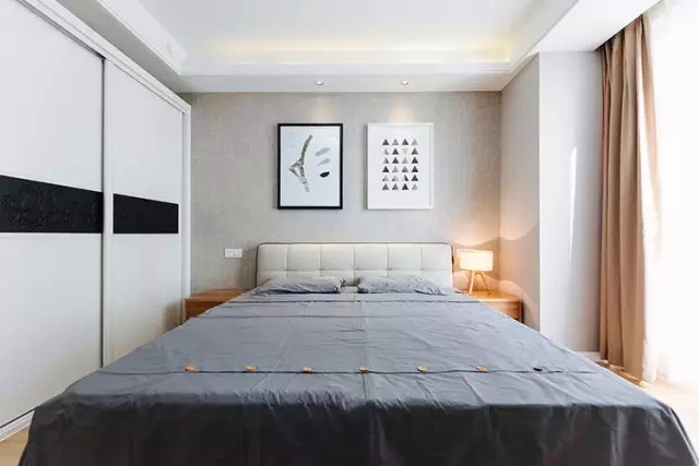简约 三居 翡翠山 客厅 卧室图片来自高度国际装饰宋增会在领秀翡翠山156平简约的分享