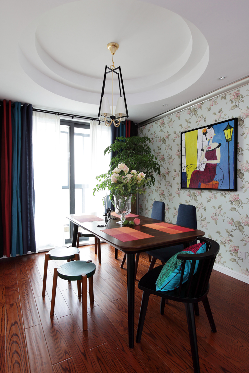 简约 现代 三居 公寓 餐厅图片来自张勇高级室内设计师在万科如园现代简约设计案例效果的分享