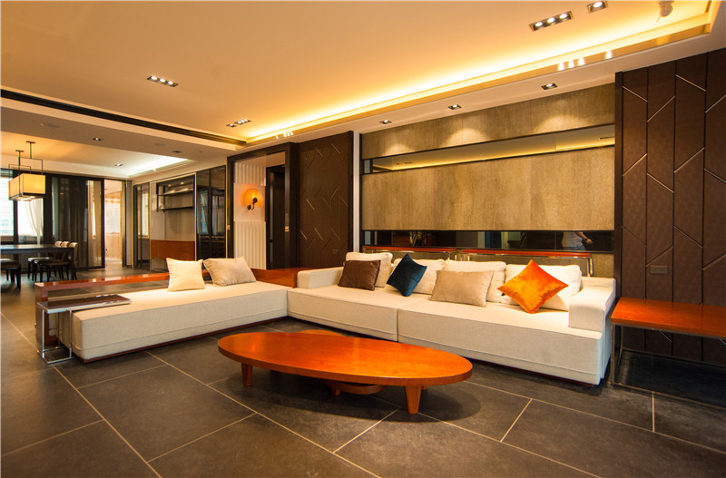 客厅图片来自JingYiPrize人居空间设计大赛在李群-逸景湾李宅的分享