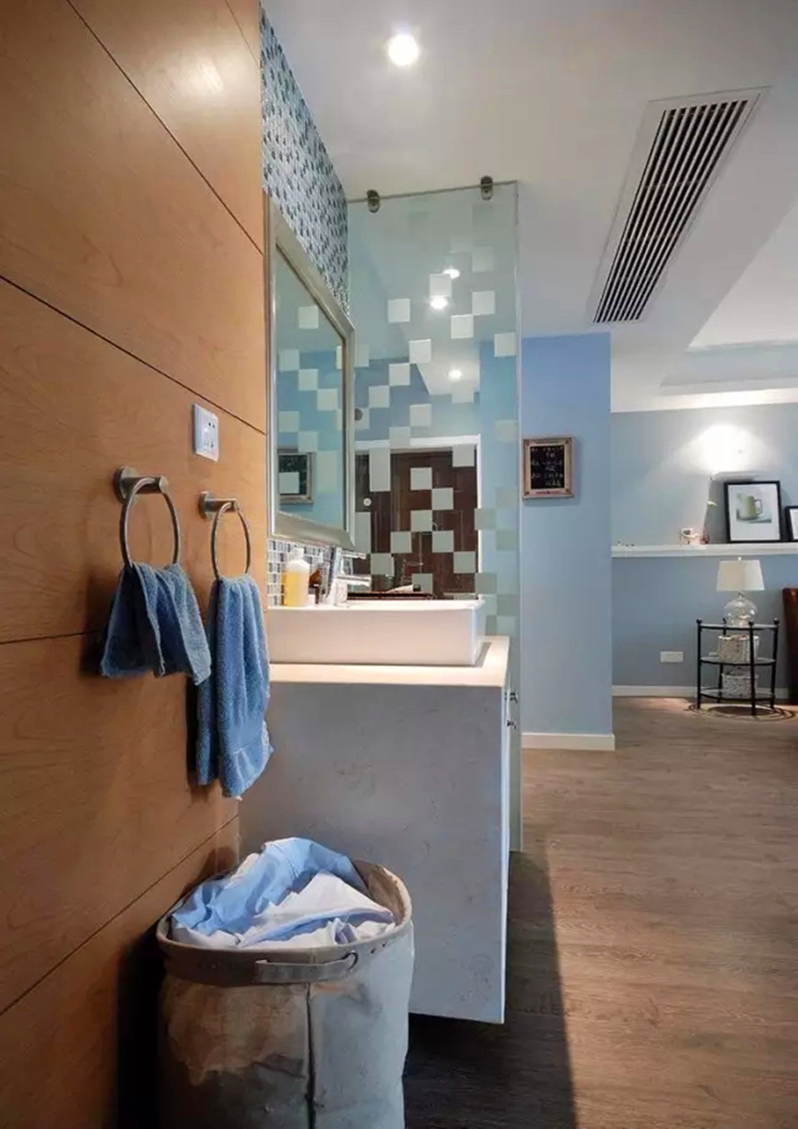 美式 休闲 二居 卫生间图片来自高度国际装饰宋增会在广泉小区76平米美式设计的分享