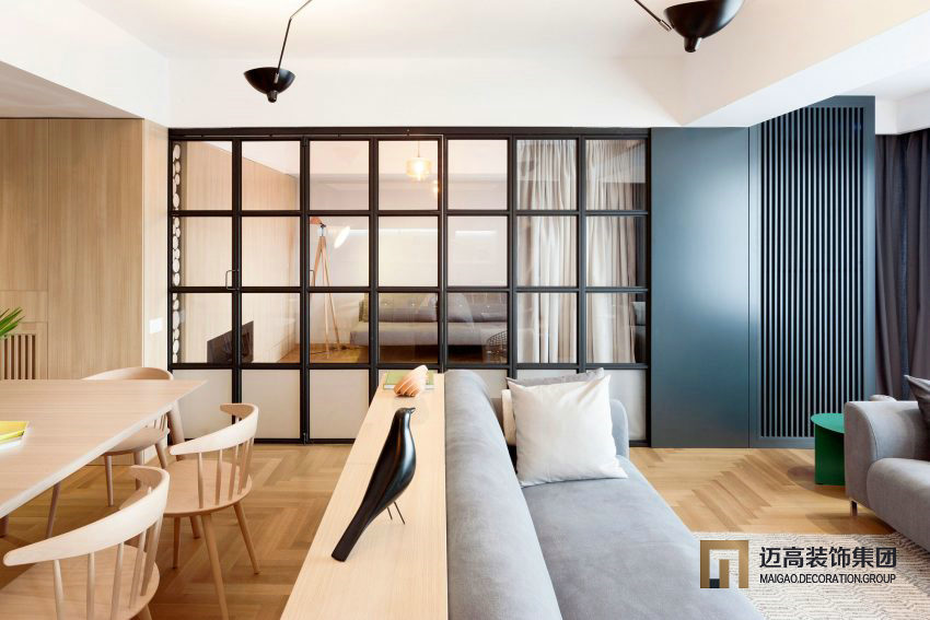 简约 二居 三居 收纳 客厅图片来自迈高国际设计在日式简约-风轻云淡的分享