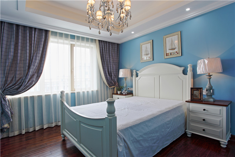 卧室图片来自JingYiPrize人居空间设计大赛在黄艳明-金水湾的分享
